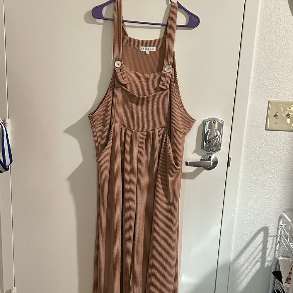 Brown Sleeveless jumper 1x